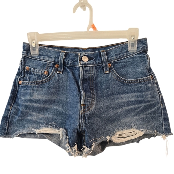 LEVI'S PREMIUM 501 BUTTON FLY BIG E RAW HEM JEAN SHORTS. SIZE 25. - Picture 1 of 9